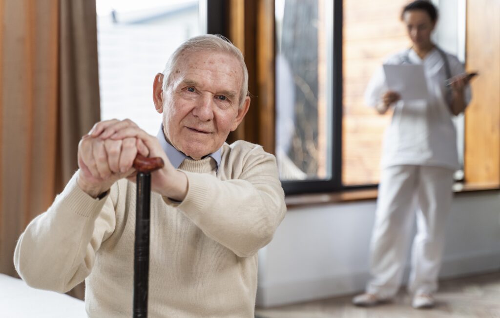 Senior powinien być pod stałą opieką lekarza pierwszego kontaktu lub geriatry.